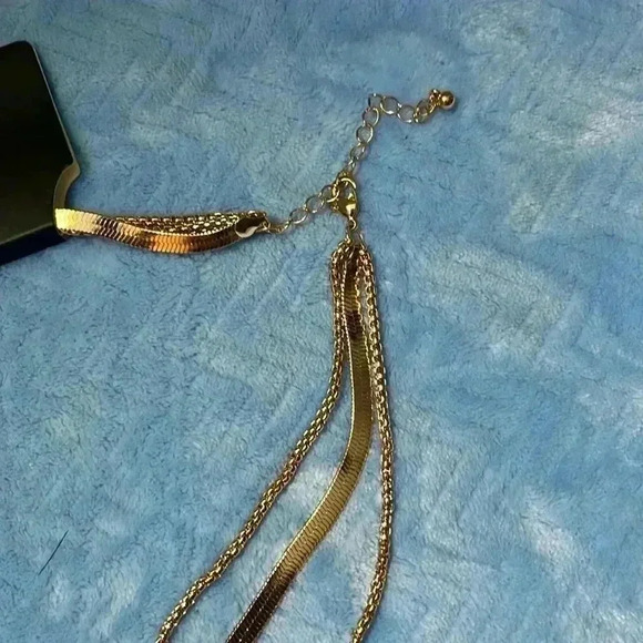 🆕 Torrid 3-In-1 Gold Necklace Set - Picture 7 of 7